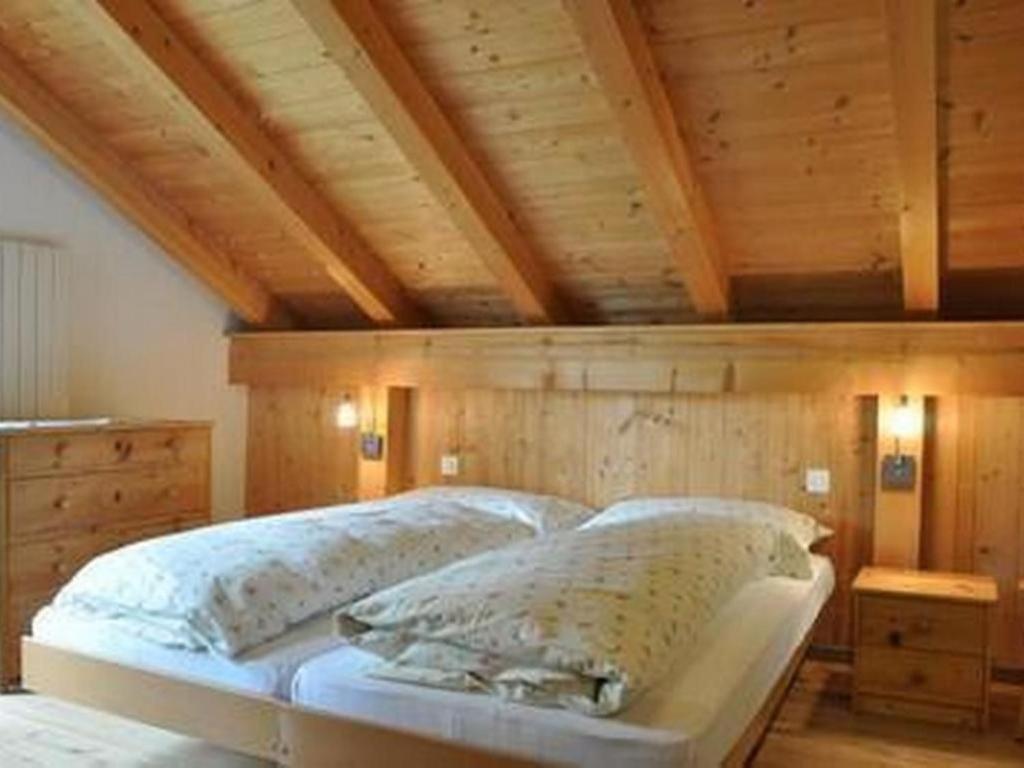 Apartment Chesa Semnadur H8 by Interhome - 5