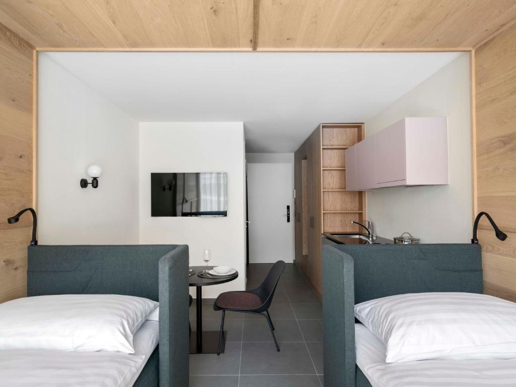 Apartment Stadthaus N9 Mountain Medium Studio by Interhome - 4