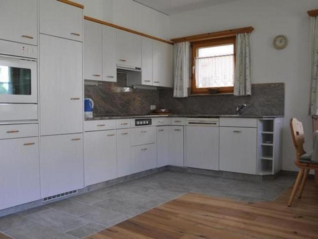 Apartment Chesa Semnadur H2 by Interhome - 2