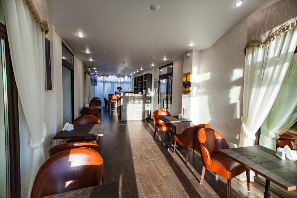 Regatta Hotel photo