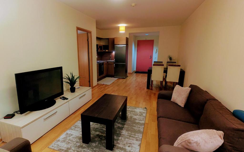 Shared lounge/TV area