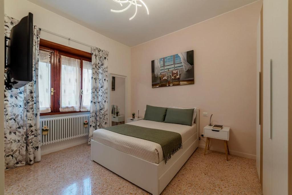 Favara 119 Modern three room apartment near the Gemelli - 2