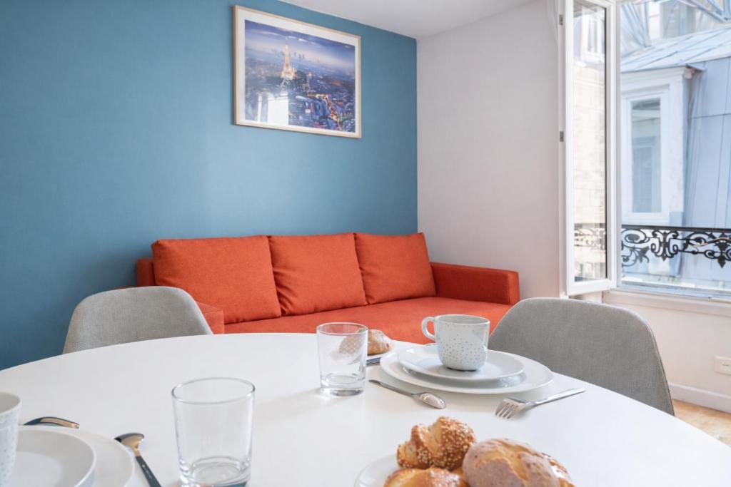 Parisian Charm Studio - Ideal Stay for 3 Guests - 1