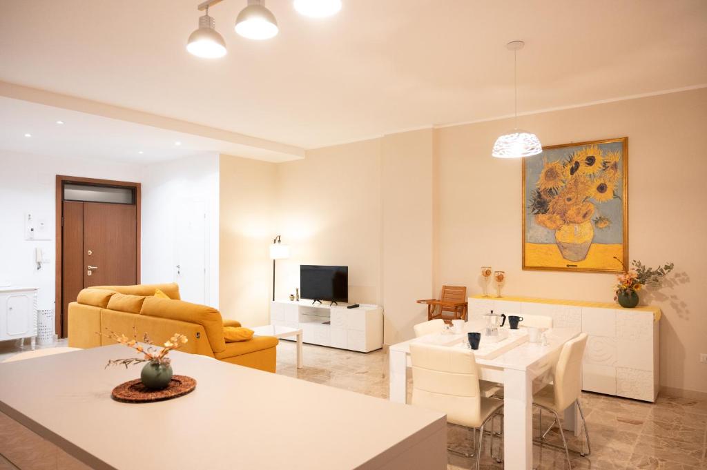 Casa Giulia - Modern 2BR - 2 Baths - AC & WiFi - 2