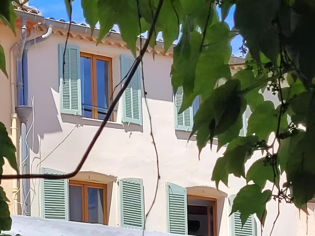 Apartment in the center of Antibes - 1