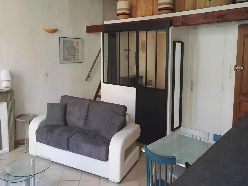 Apartment in the center of Antibes - 4