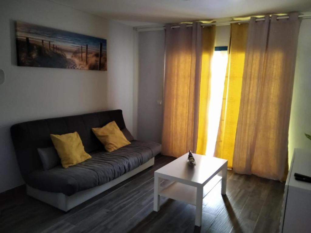Apartment AGUAZUL 202 by Interhome - 3