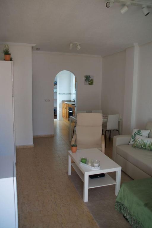 Apartment Hübsche Erdgeschosswohnung mit großem Garten by Interhome - 3