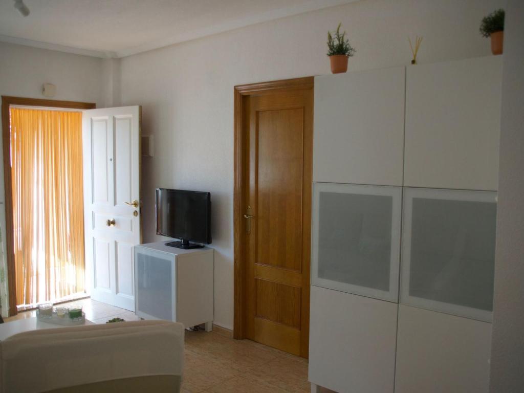 Apartment Hübsche Erdgeschosswohnung mit großem Garten by Interhome - 5