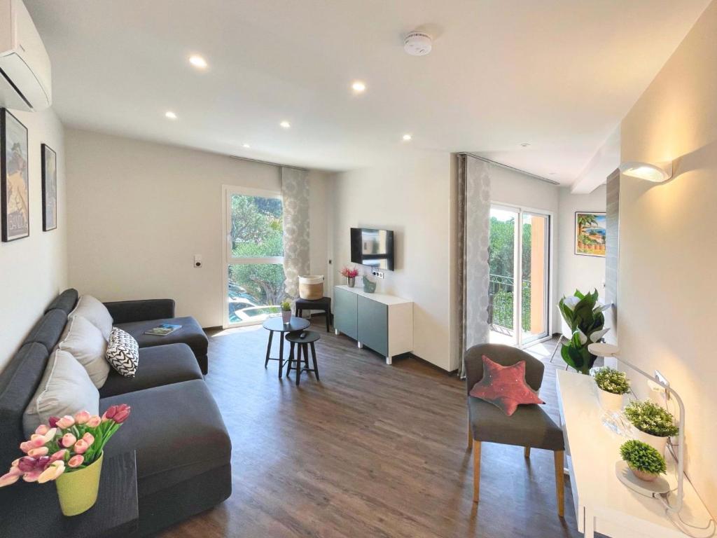 Apartment Provenzalisches Landhaus am Meer in ruhiger Lage- by Interhome - 1