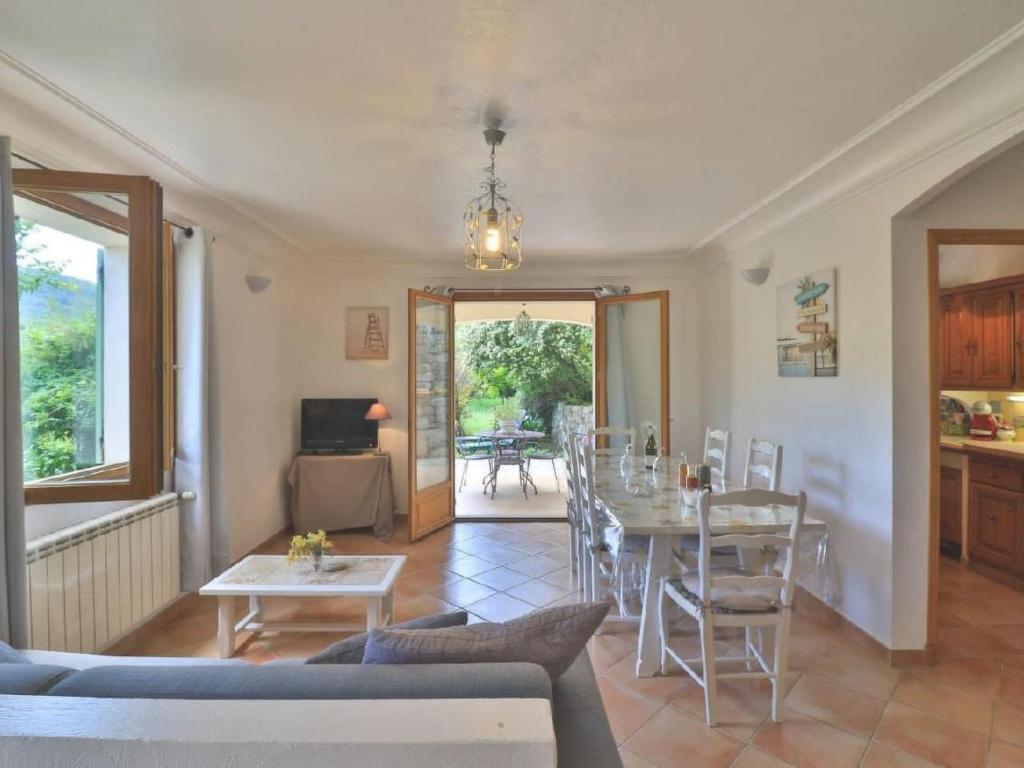 Apartment Appartement in Le Bar-Sur-Loup mit Eigenem Garten by Interhome - 3
