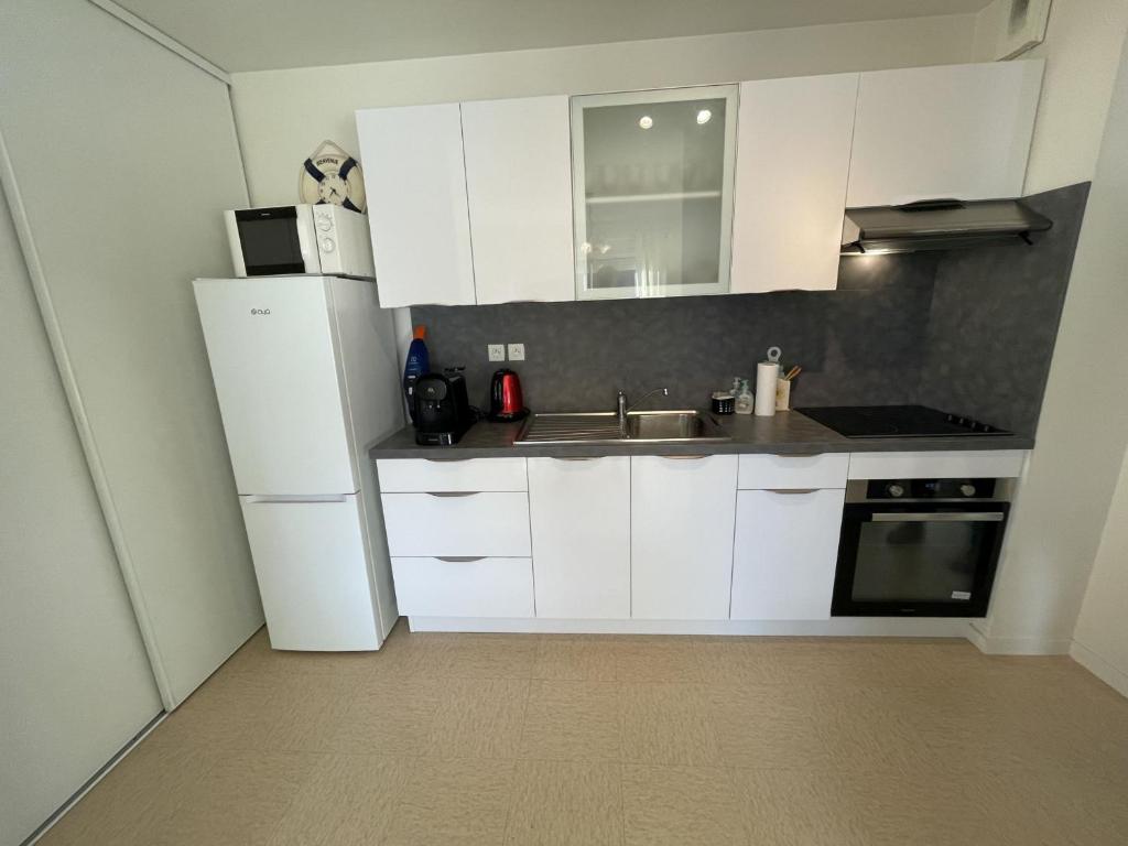 Appartement T3 au calme avec terrasse et parking, proche port du Crouesty - FR-1-775-75 - 2