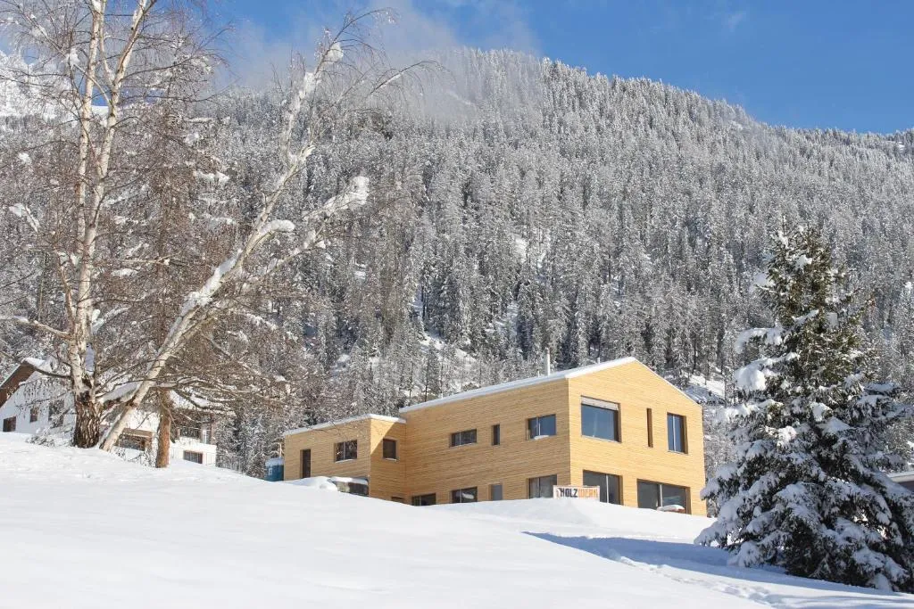 Ferienwohnung Aviez Savognin, hotel in Savognin