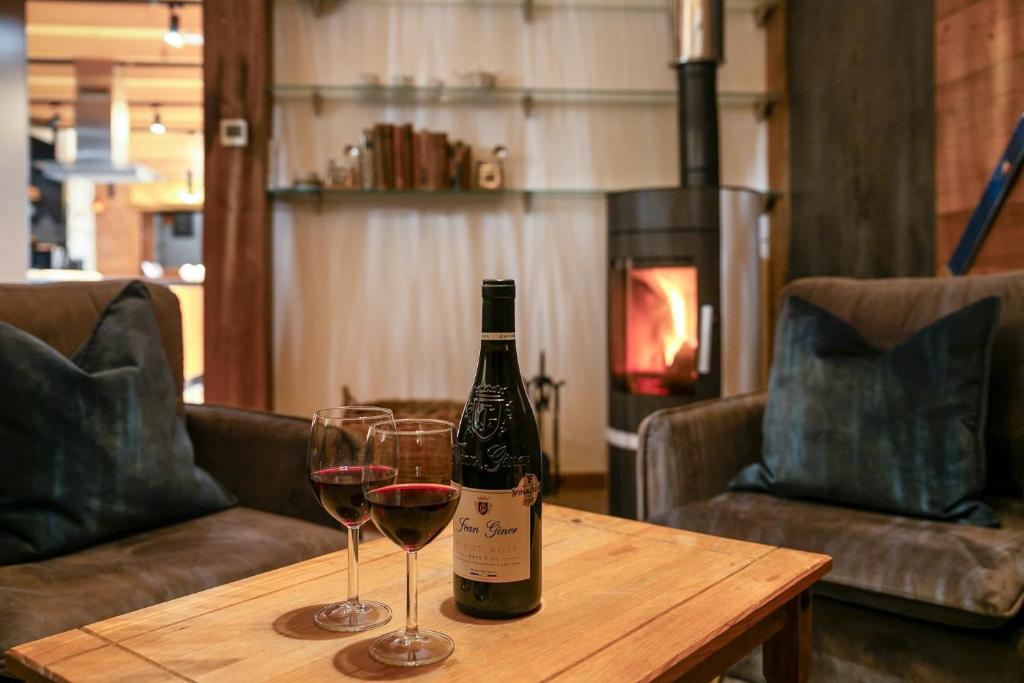 Chalet Abeille 12 Guests • Hot Tub • Free Ski Bus - 2