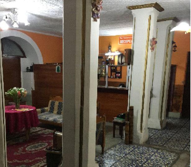 Hostal La Chorrera — Hotel in Quito