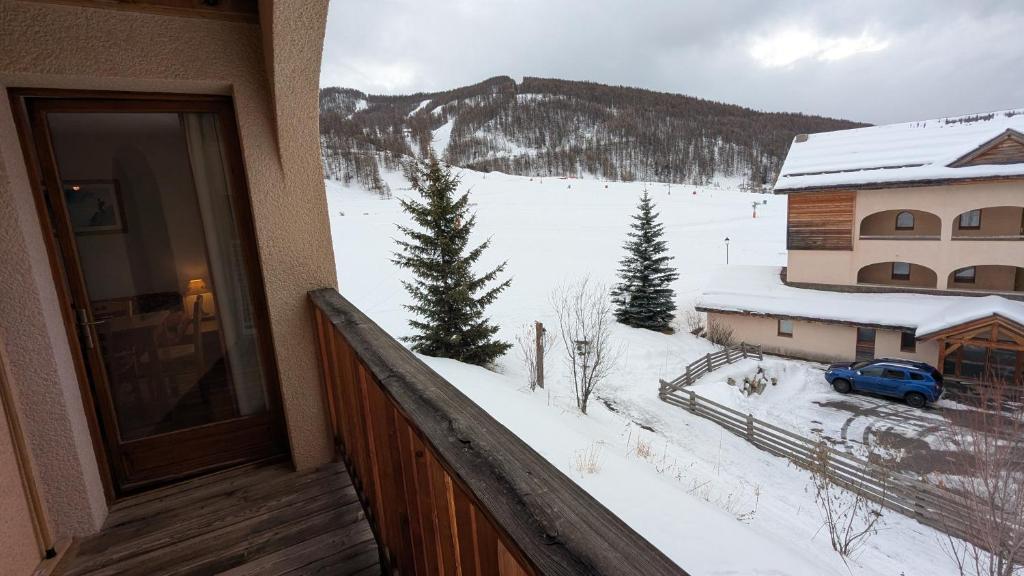 Appartement 3 pieces 6 personnes, 2 chambres, wifi fibre gratuit, piscine l'été et au pied des pistes l'hiver - 2