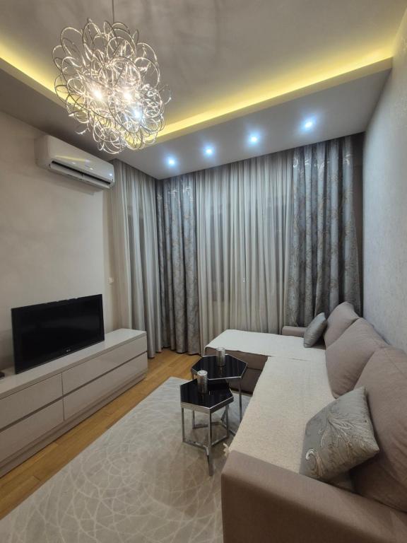Royal Center Residence - 1