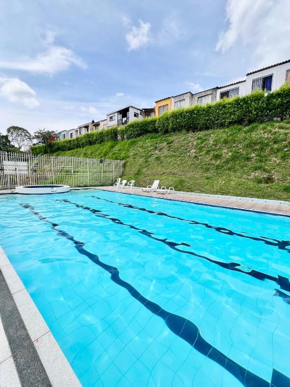 Apartamento 3 habitaciones cerca del Aeropuerto Matecaña Piscina y zonas recreativas Hasta 9 huéspedes - 1