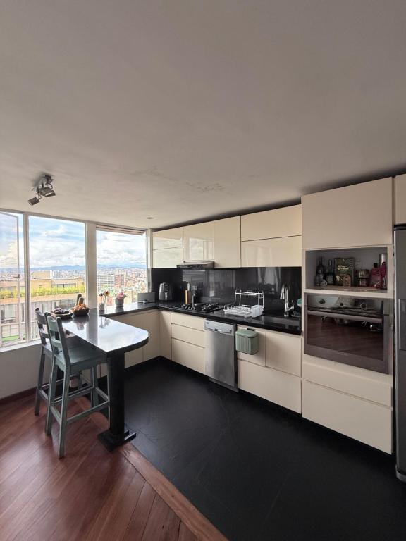 Panoramic View Apartment with Terrace in Chapinero Alto - 5