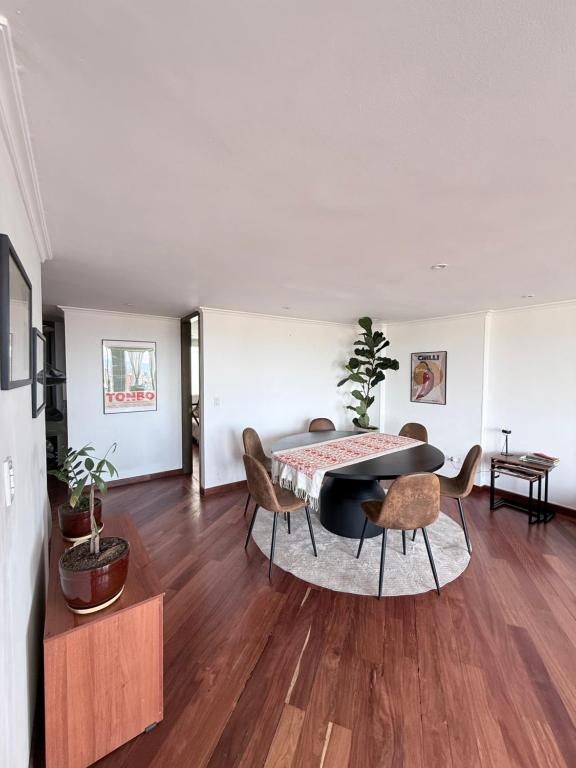 Panoramic View Apartment with Terrace in Chapinero Alto - 1