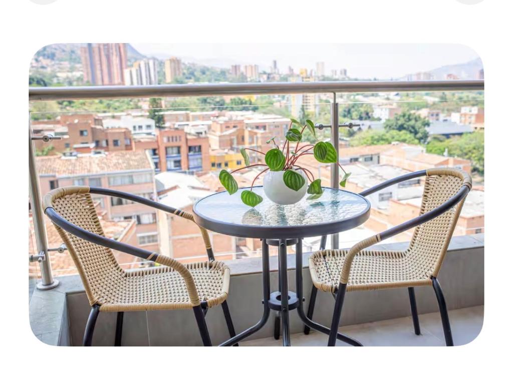 Apartahotel Ginebra central cerca laureles - 4