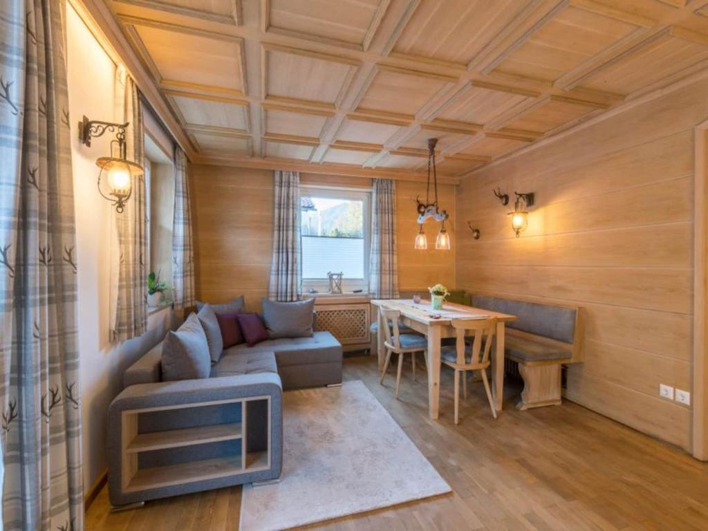 Ferienhaus mit 6 Appartements in Grainau - 1