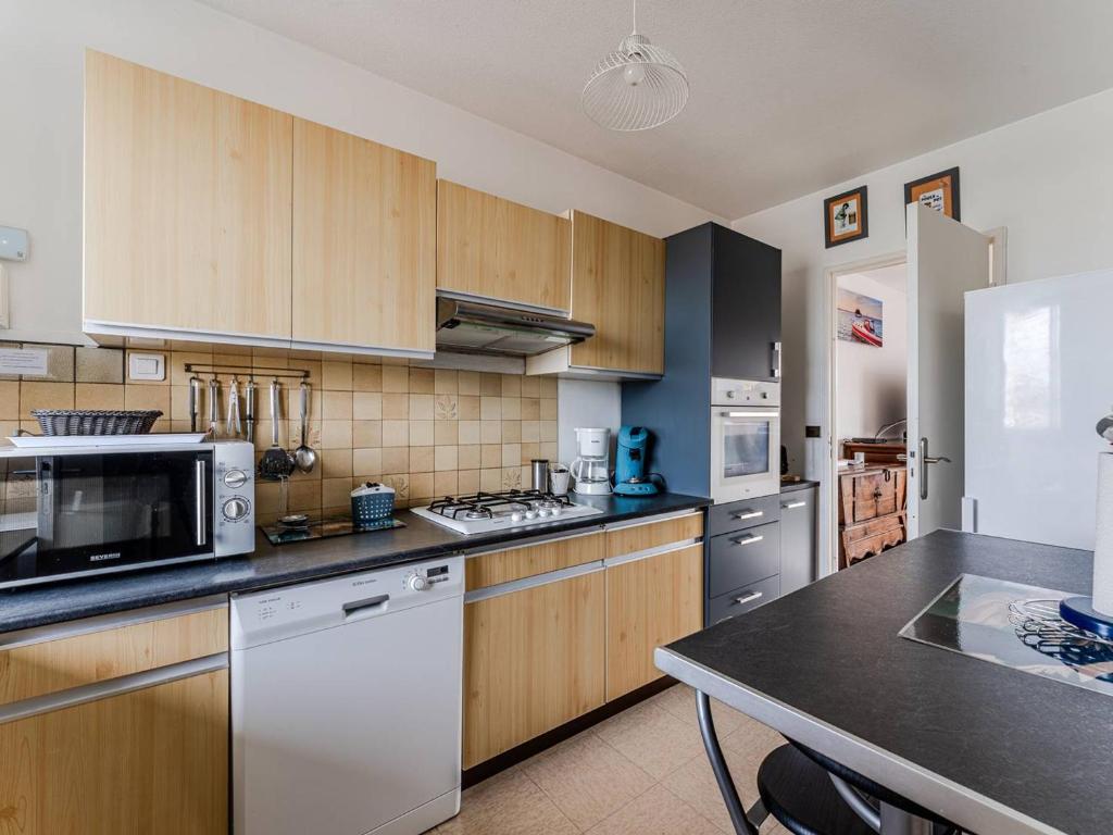 Appartement T3 spacieux avec parking, balcons, à 20m de la plage d'Arcachon - FR-1-433-152 - 3