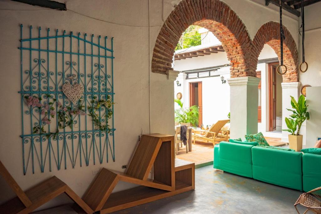Villana's Hostal Santa Marta - 2