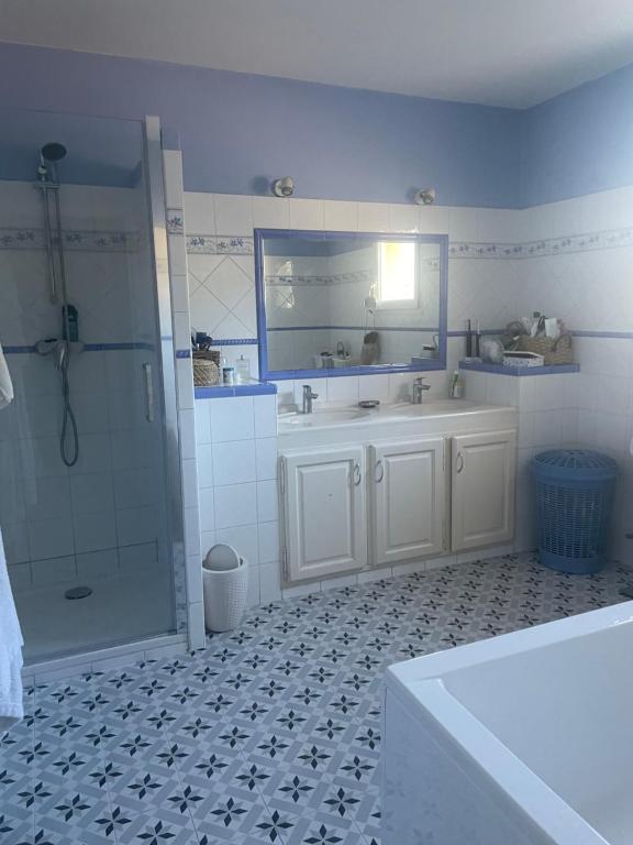 Villa avec piscine privée à Avignon - 4