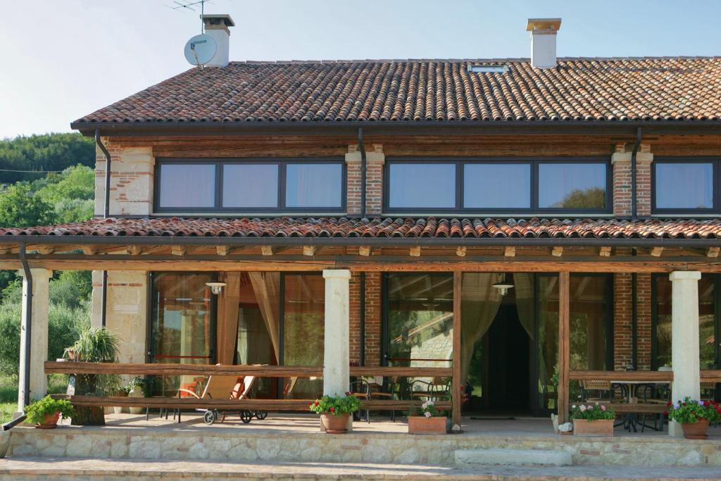 Agriturismo Monte degli Aromi — Hotel in Villaga