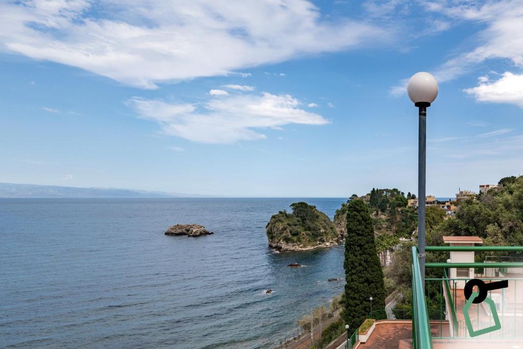 Hotiday Taormina Baia - 2