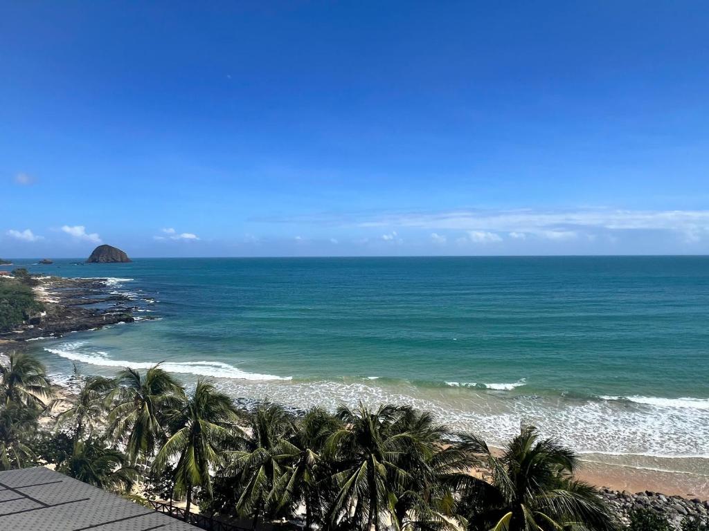 Palm Beach Hotel