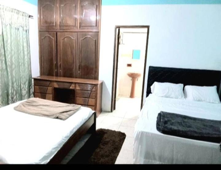 Casa en Alquiler - 4