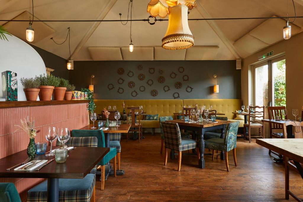The Swan, Wedmore photo 8