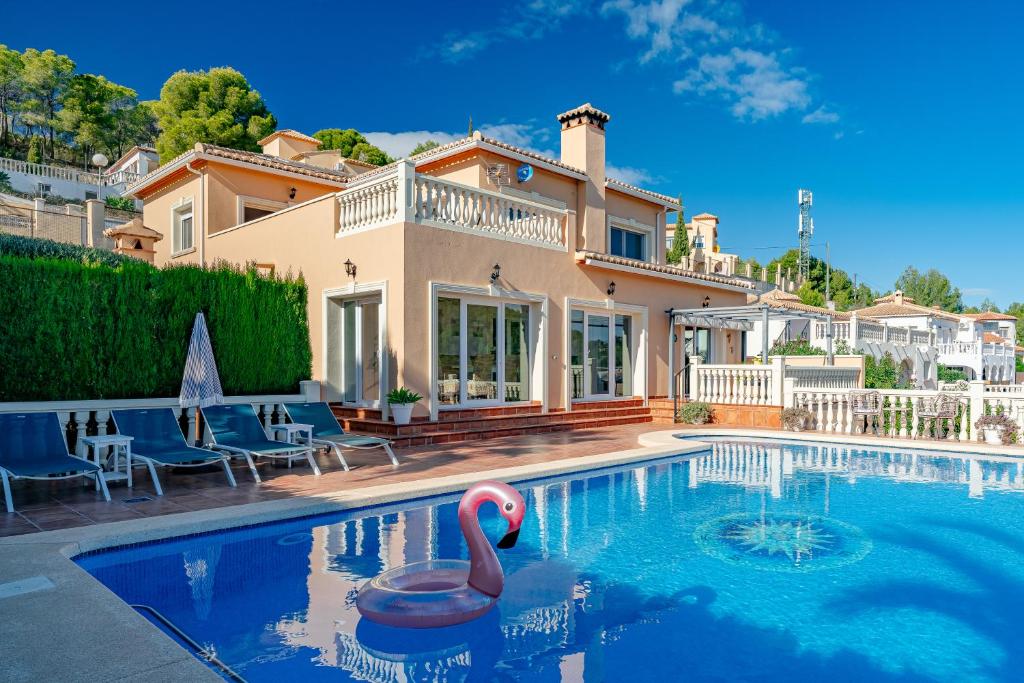Ty Croeso-Entire villa with sea view - 3