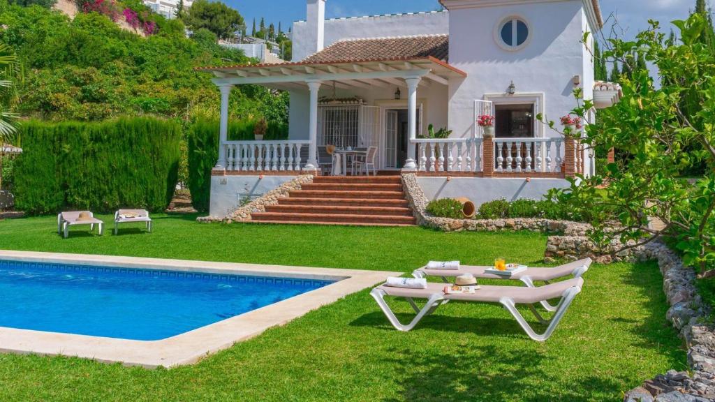 Las Tinajas Nerja by Ruralidays - 2