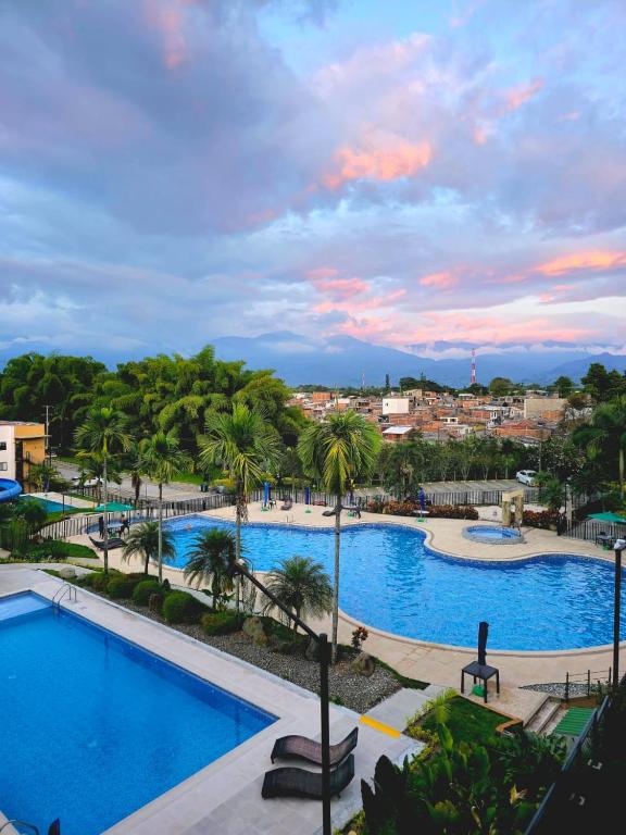 Apartamento vacacional con 4 piscinas, jacuzzi y sauna EXCELENTE UBICACIÓN a 5 minutos del Aeropuerto y 20 minutos del Parque del Café - 4