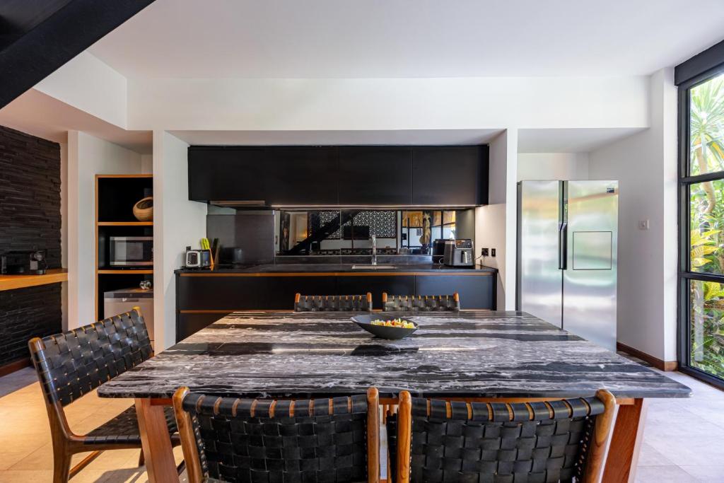 カルマガリ ブティック スイーツ【大人専用】 (Karmagali Boutique Suites - Adults Only)