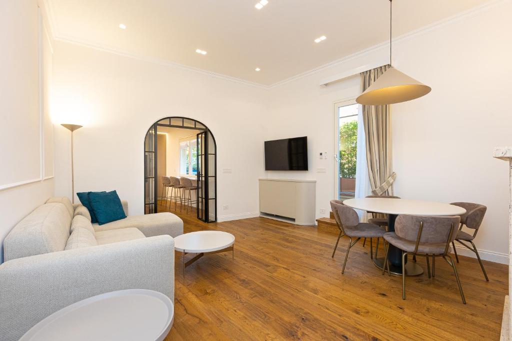 Trevi Terrace Apartment by Rental in Rome - 1