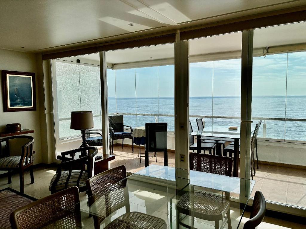 Spacious apartment with panoramic sea view - 5