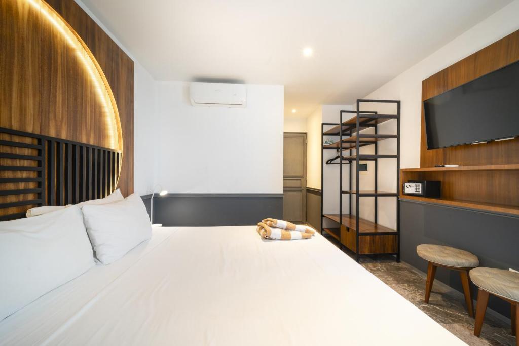 2 Bedroom Condo with Rooftop Pool - Joya 409 - 4