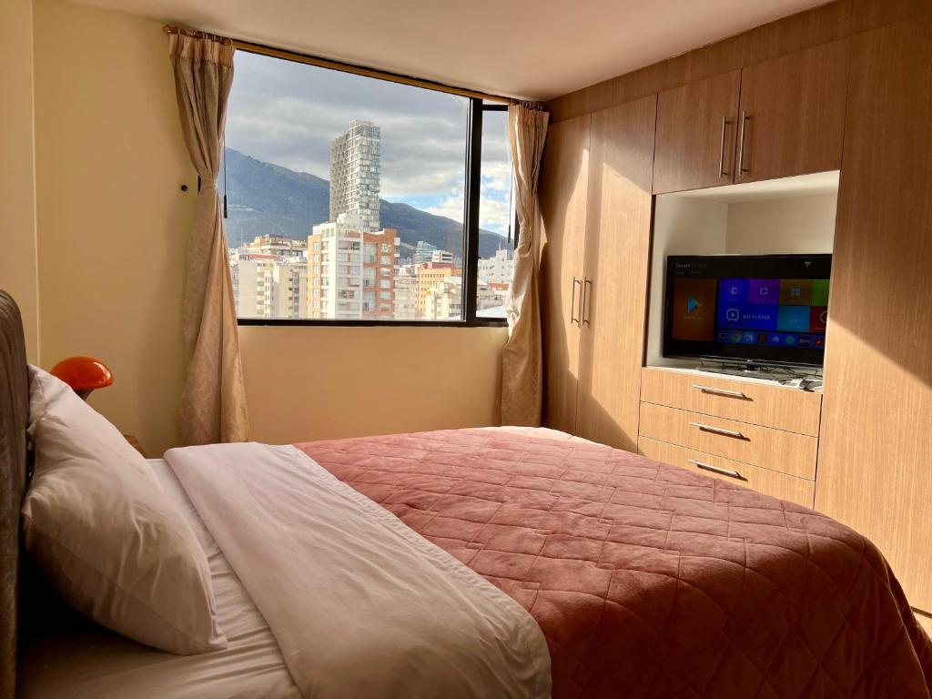 Amplia suite cerca a La Carolina - Av 6 Diciembre - 1
