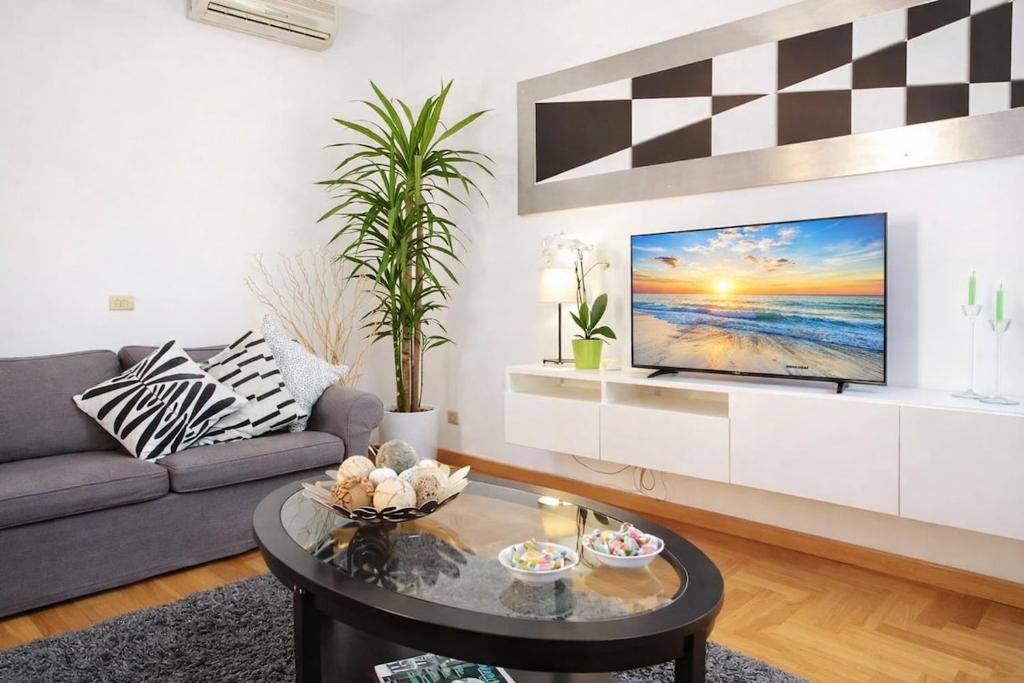 Luxury Apartment for 10 Central VATICANO S'Peter Basilica AirCond NETFLIX - SKY Wifi - 4