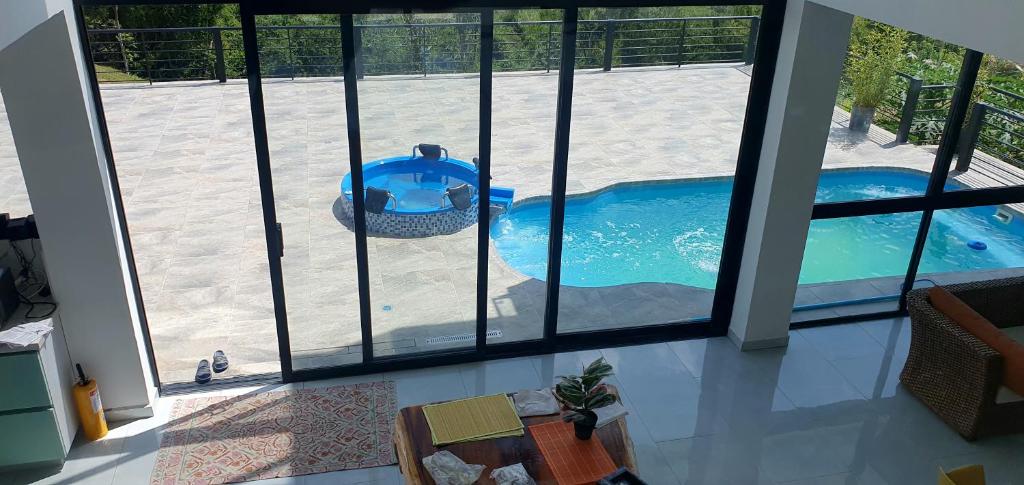 Luxury Villa in Cerritos ride horses nearby - 4
