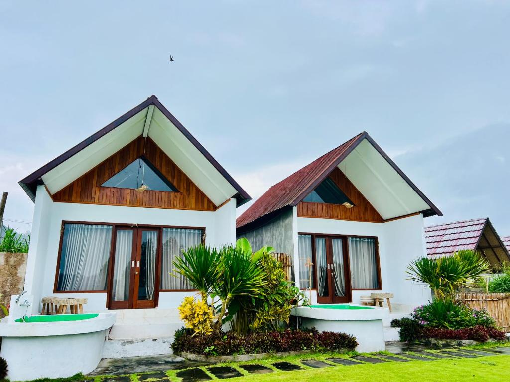 ブキッ カツ バンガローズ (Bukit Catu Bungalows)