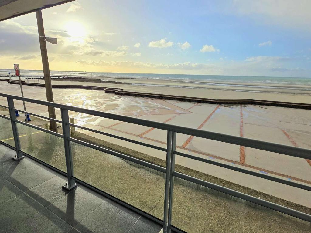 Magnifique T3 en Front de Mer à Wimereux avec Balcon et Wifi - FR-1-675-55 - 1