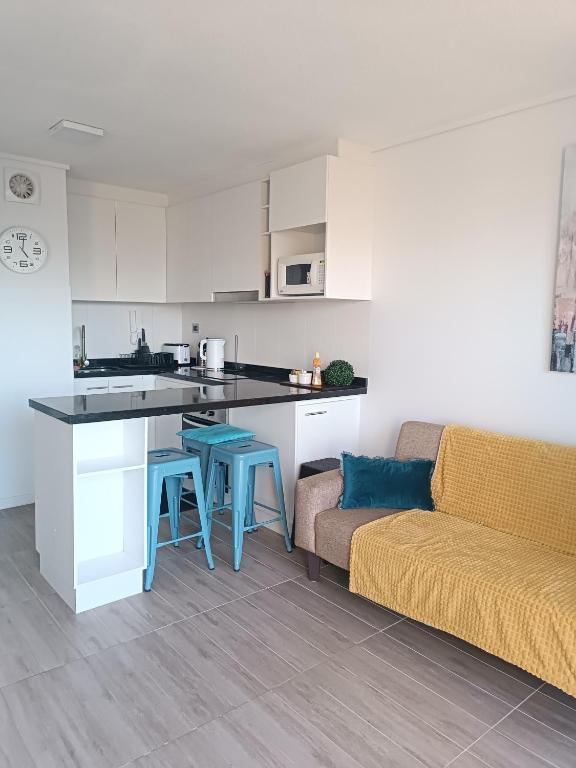 Céntrico departamento 7 - 2