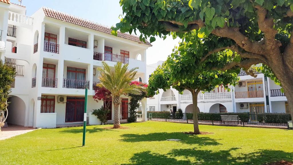 Romana Blue PET FRIENDLY Albert Villas - 4