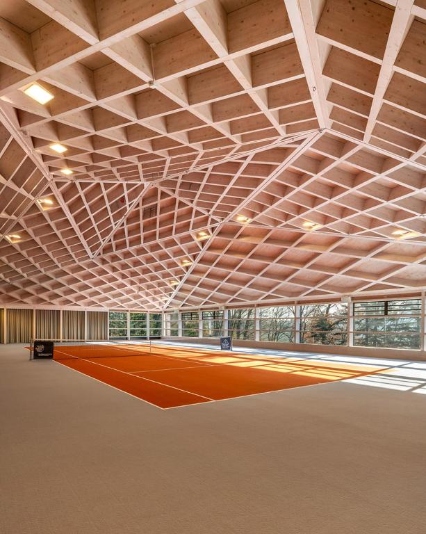 Tennis court