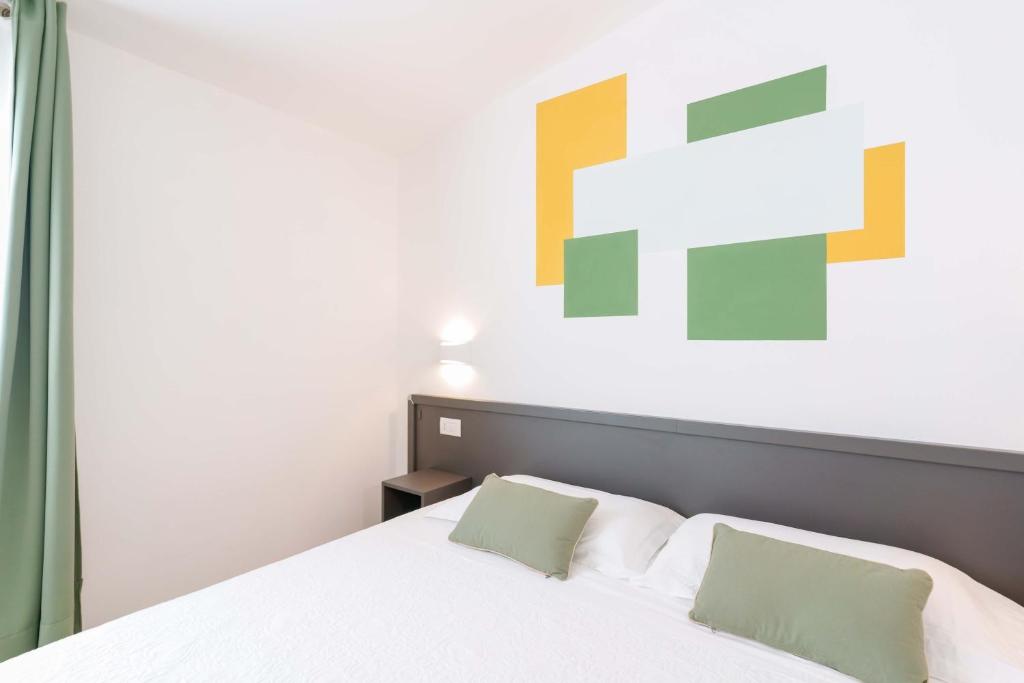 Admayora Guest House - 4